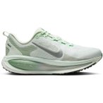 NIKE Damen Laufschuhe W VOMERO 18, Größe 38 in Silber