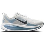 NIKE Herren Laufschuhe VOMERO 18, Größe 40 ½ in Silber